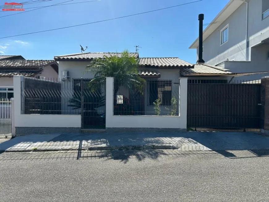 Foto 1 de Casa com 2 Quartos à venda, 80m² em São Sebastião, Palhoça