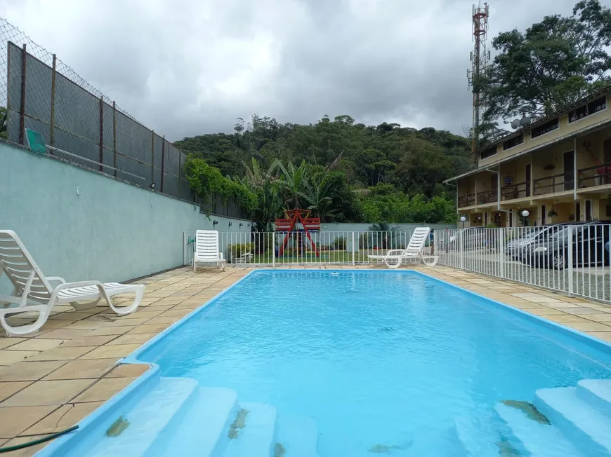 Foto 1 de Casa de Condomínio com 2 Quartos à venda, 100m² em Pimenteiras, Teresópolis