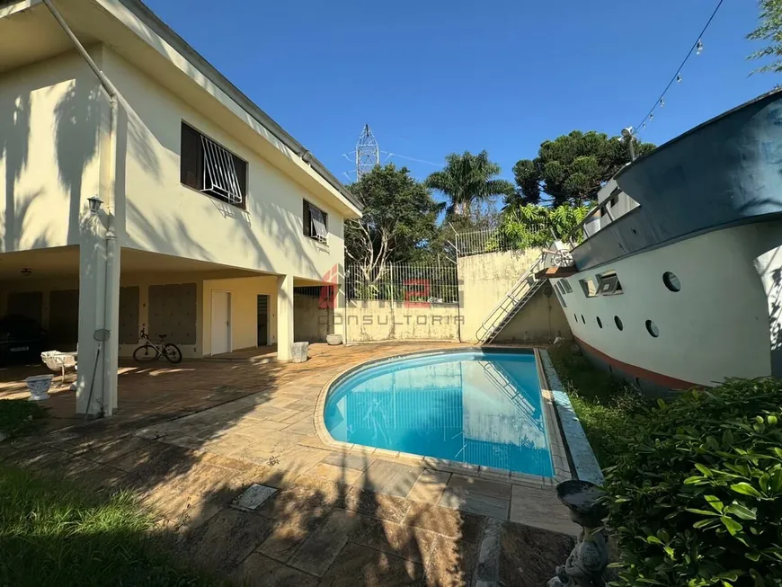 Foto 1 de Casa com 3 Quartos à venda, 450m² em Vila Hamburguesa, São Paulo