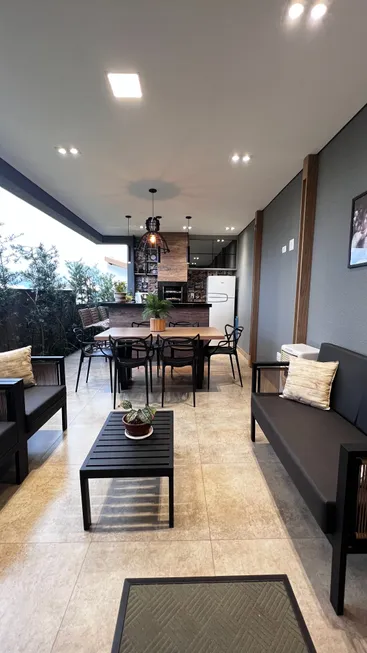Foto 1 de Casa de Condomínio com 3 Quartos à venda, 148m² em Jardim Morumbi, Londrina