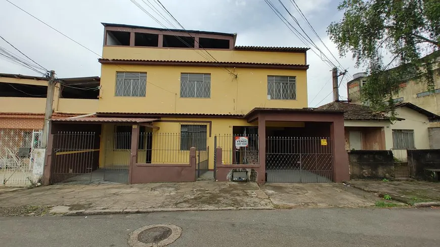 Foto 1 de Casa com 9 Quartos à venda, 300m² em Eucaliptal, Volta Redonda