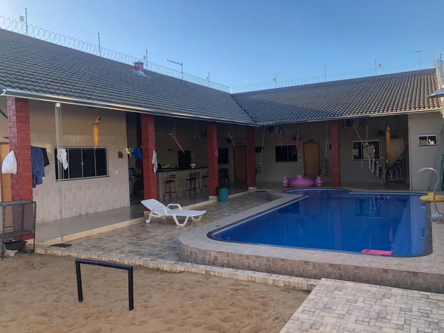 Foto 1 de Casa com 3 Quartos à venda, 150m² em Jardim Iracy, Aruanã