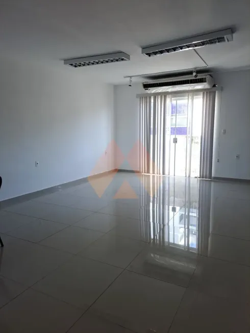 Foto 1 de Ponto Comercial à venda, 100m² em Centro, Macaé