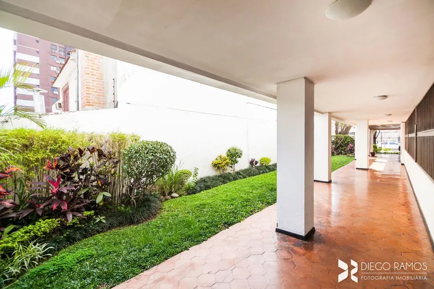 Foto 1 de Apartamento com 2 Quartos à venda, 65m² em Auxiliadora, Porto Alegre