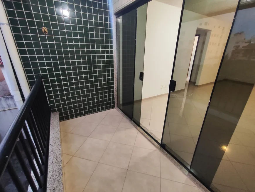 Foto 1 de Apartamento com 2 Quartos para alugar, 70m² em Riviera Fluminense, Macaé