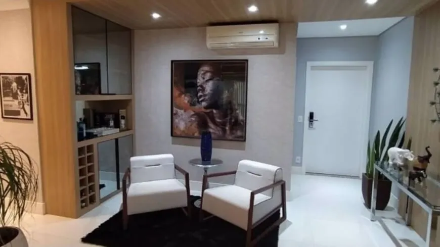 Foto 1 de Apartamento com 3 Quartos à venda, 165m² em Gleba Palhano, Londrina