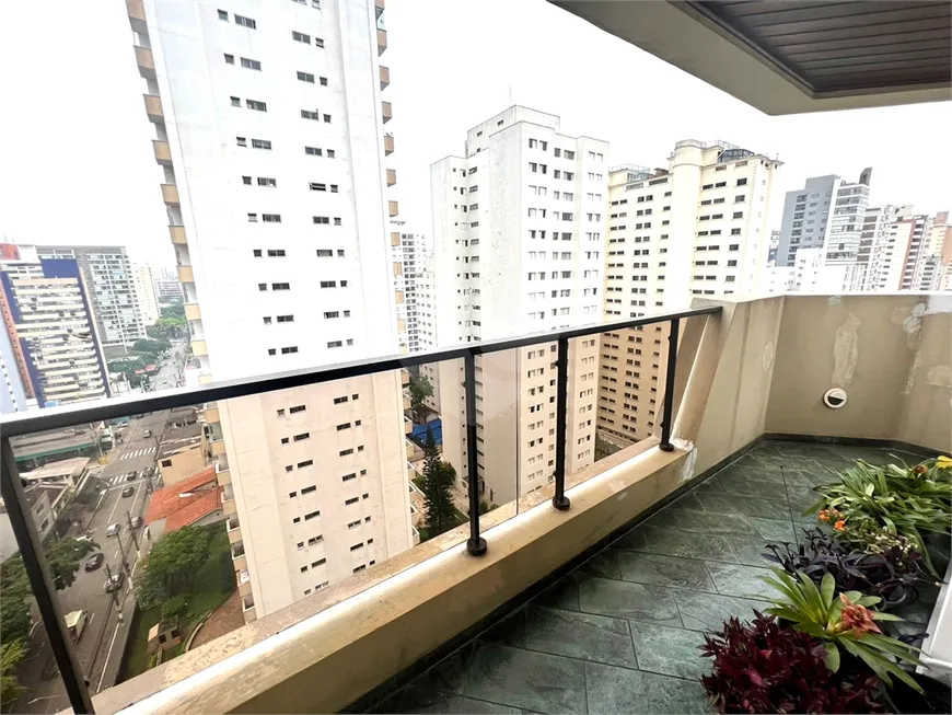 Foto 1 de Apartamento com 4 Quartos à venda, 202m² em Moema, São Paulo