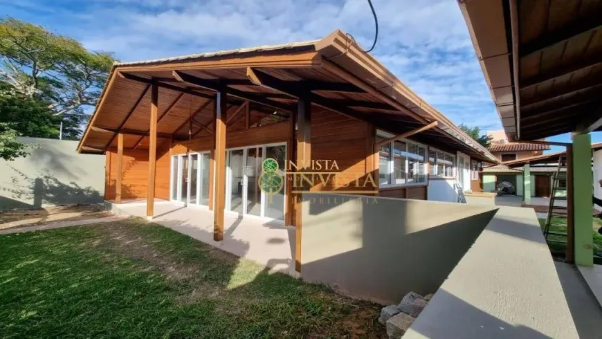 Foto 1 de Casa de Condomínio com 3 Quartos à venda, 241m² em Ponta das Canas, Florianópolis