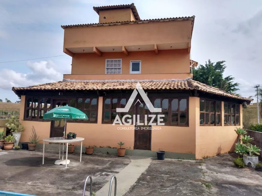 Foto 1 de Fazenda/Sítio à venda, 2800m² em Centro, Carapebus