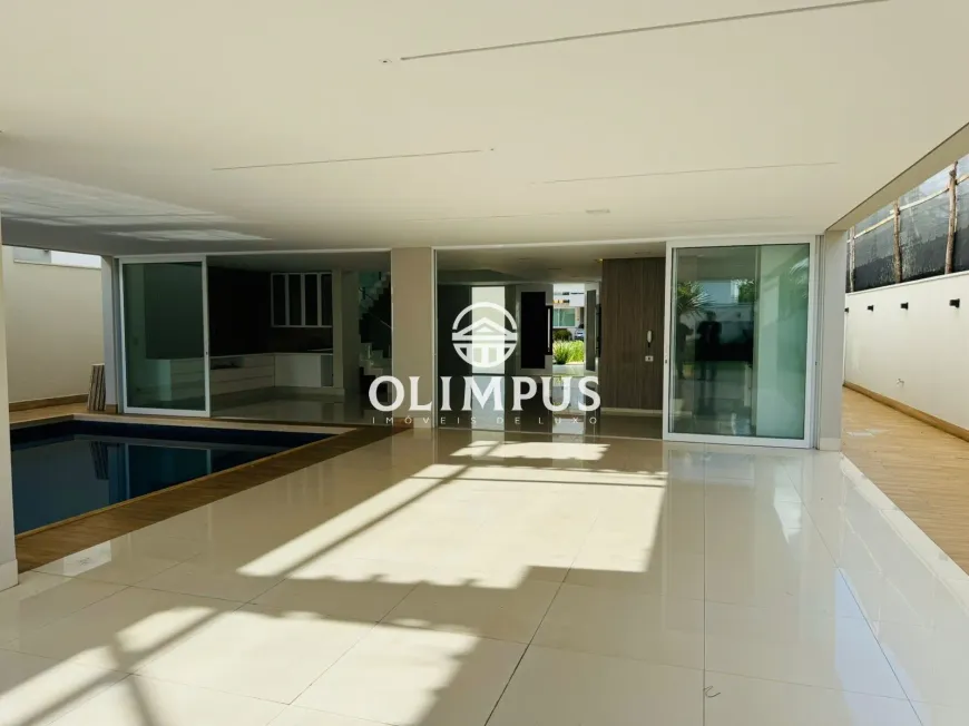 Foto 1 de Casa de Condomínio com 5 Quartos para alugar, 650m² em Jardim Karaíba, Uberlândia