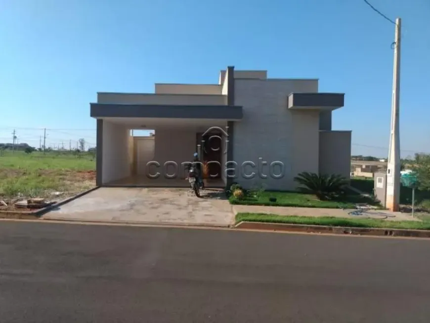 Foto 1 de Casa de Condomínio com 3 Quartos à venda, 225m² em , Ipiguá