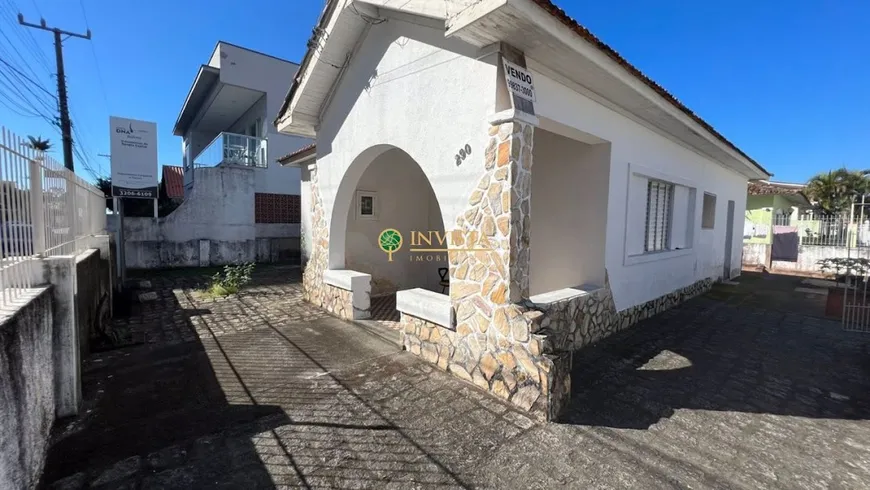 Foto 1 de Casa com 3 Quartos à venda, 360m² em Balneário, Florianópolis