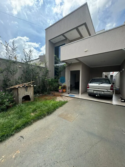 Foto 1 de Casa com 3 Quartos à venda, 108m² em Residencial Canada, Goiânia