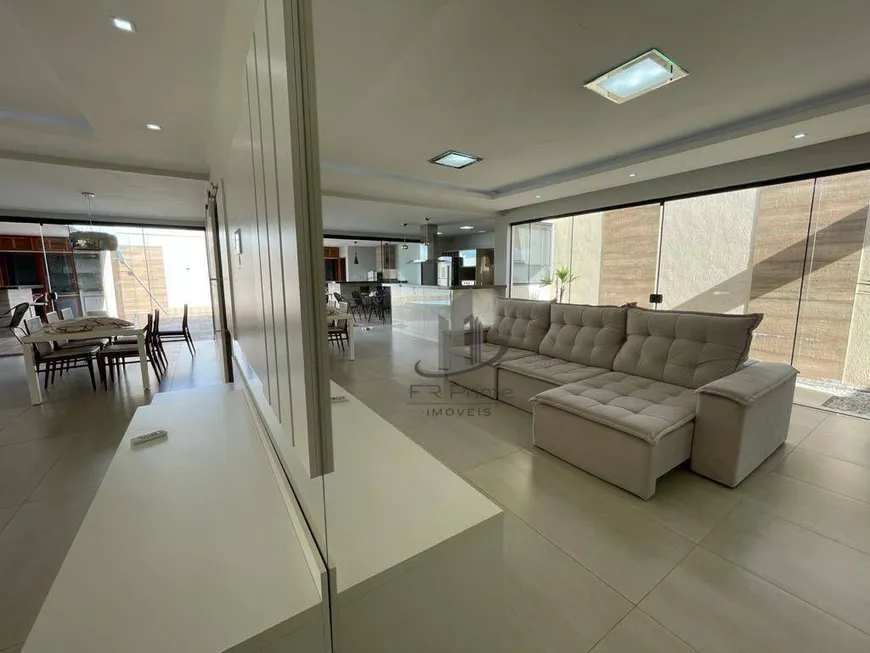 Foto 1 de Casa de Condomínio com 3 Quartos à venda, 216m² em Jardim Belvedere, Volta Redonda