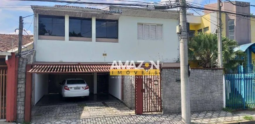 Foto 1 de Sobrado com 4 Quartos à venda, 290m² em Vila São José, Taubaté