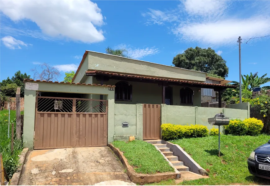 Foto 1 de Casa com 3 Quartos à venda, 90m² em Planalto, Mateus Leme