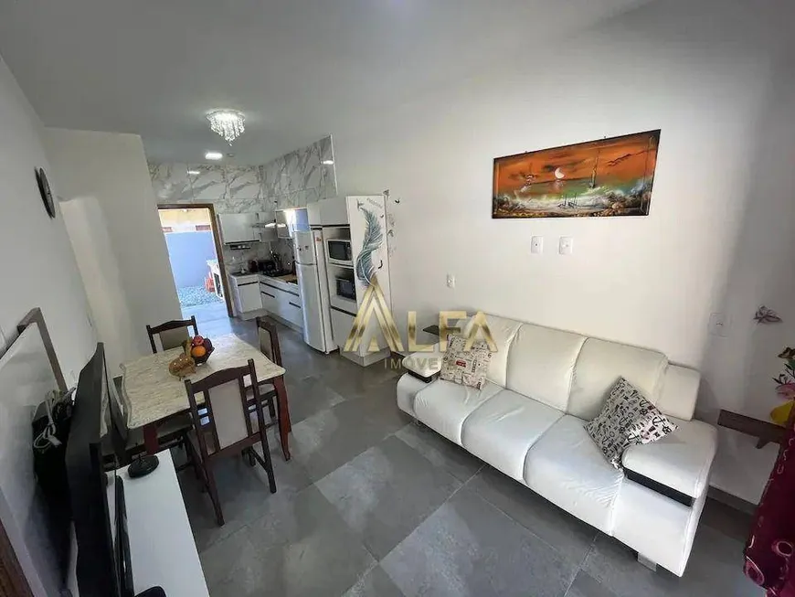 Foto 1 de Casa com 2 Quartos à venda, 66m² em Armação, Penha