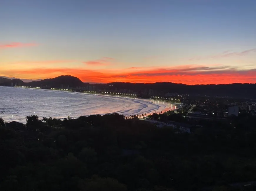 Foto 1 de Apartamento com 3 Quartos à venda, 158m² em Enseada, Guarujá