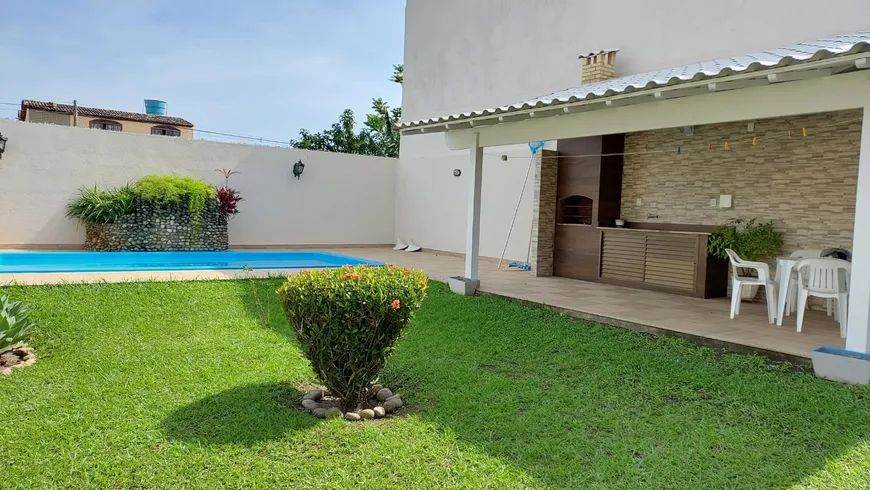 Foto 1 de Casa com 3 Quartos à venda, 230m² em Praia Campista, Macaé