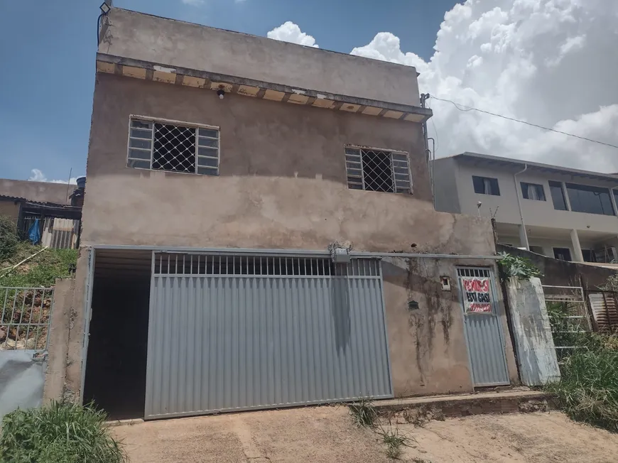 Foto 1 de Casa com 2 Quartos à venda, 200m² em Setor Habitacional Arniqueira, Brasília