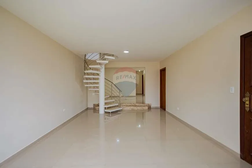 Foto 1 de Casa com 3 Quartos à venda, 200m² em Capão Raso, Curitiba