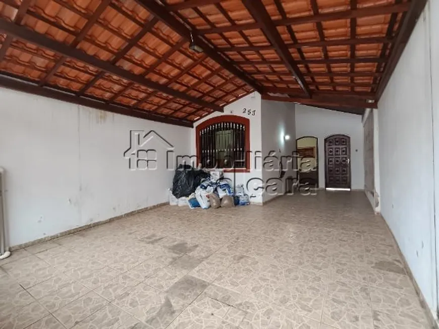 Foto 1 de Casa com 2 Quartos à venda, 125m² em Jardim Imperador, Praia Grande