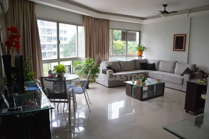 Foto 1 de Apartamento com 4 Quartos à venda, 155m² em Tijuca, Rio de Janeiro