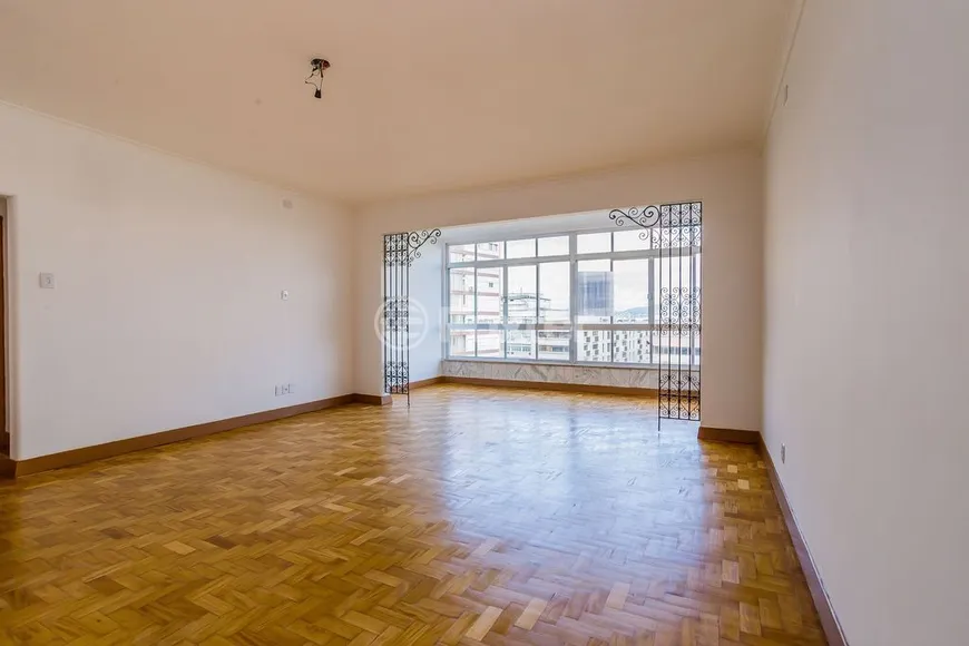 Foto 1 de Apartamento com 4 Quartos à venda, 181m² em Independência, Porto Alegre