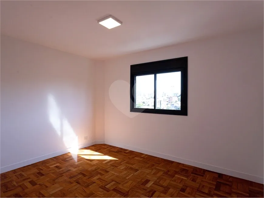 Foto 1 de Apartamento com 2 Quartos para venda ou aluguel, 65m² em Aclimação, São Paulo