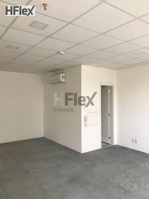 Foto 1 de Sala Comercial à venda, 100m² em Alphaville Industrial, Barueri