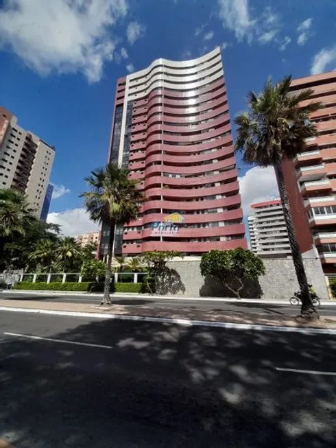 Foto 1 de Apartamento com 4 Quartos à venda, 177m² em Frei Serafim, Teresina