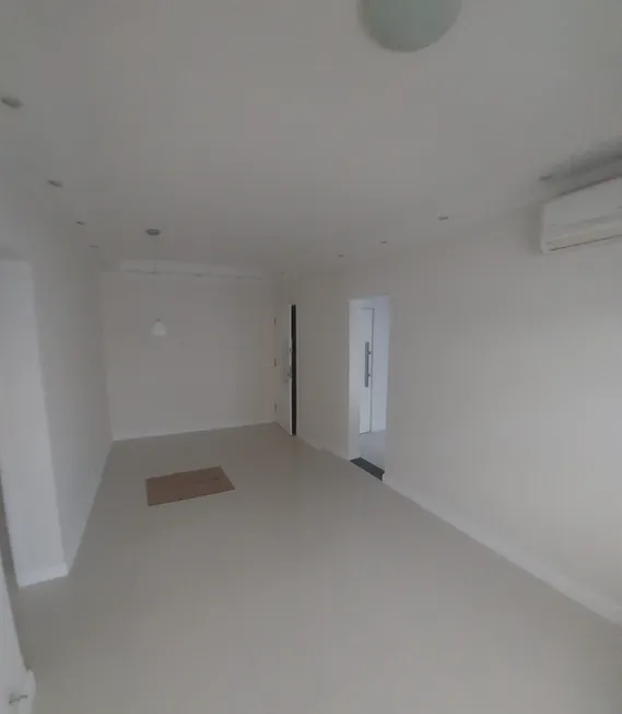 Foto 1 de Apartamento com 2 Quartos à venda, 62m² em Embaré, Santos