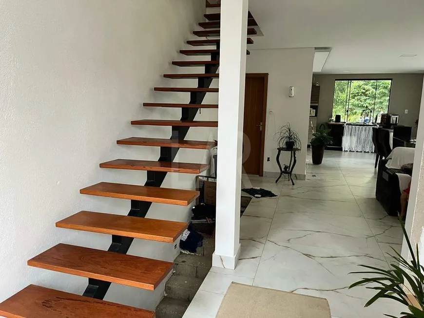 Foto 1 de Casa com 3 Quartos à venda, 229m² em Ipe, Nova Lima