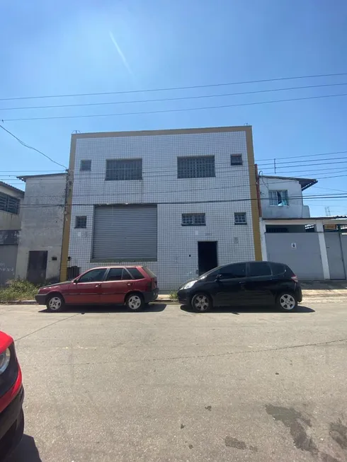 Foto 1 de Galpão/Depósito/Armazém para alugar, 300m² em Piraporinha, Diadema