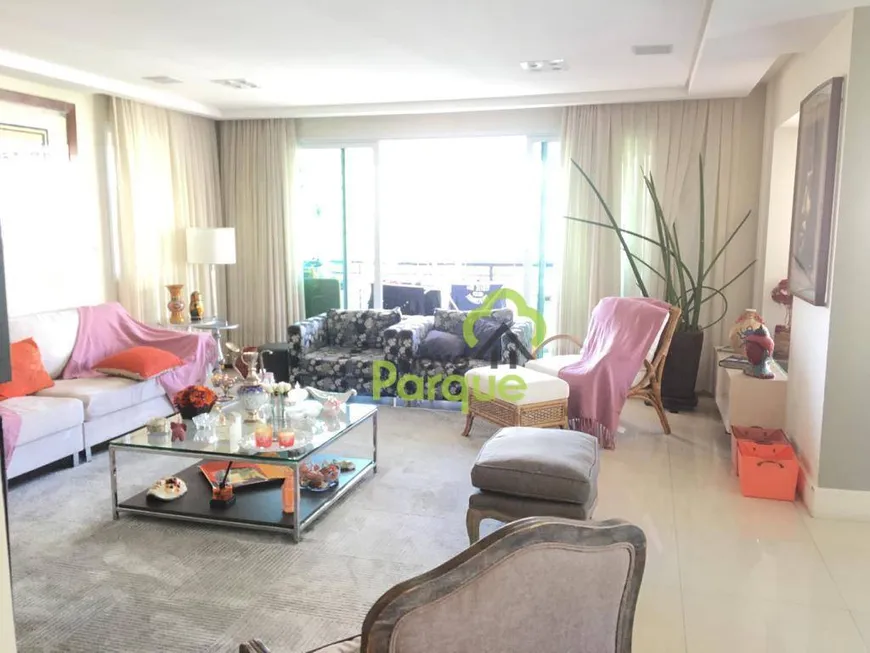 Foto 1 de Apartamento com 3 Quartos à venda, 209m² em Aclimação, São Paulo