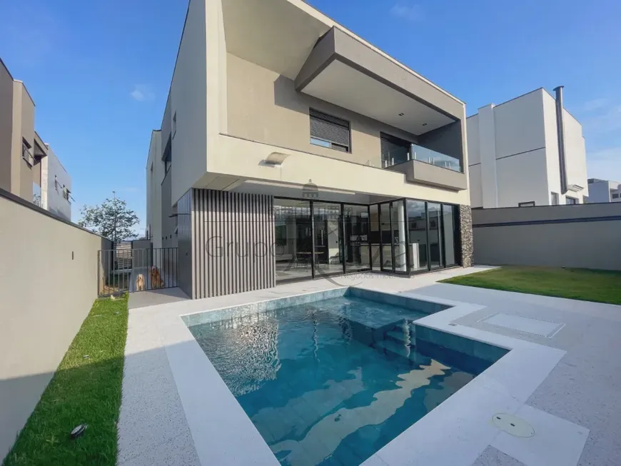 Foto 1 de Casa de Condomínio com 4 Quartos à venda, 426m² em Urbanova, São José dos Campos