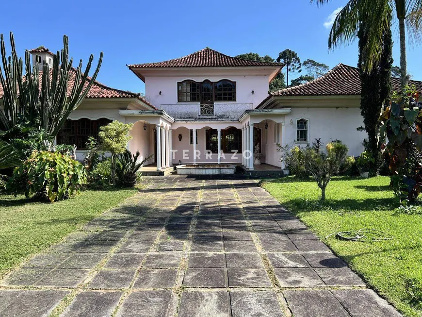 Foto 1 de Casa com 4 Quartos à venda, 450m² em Tijuca, Teresópolis