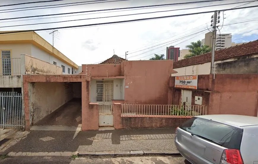 Foto 1 de Lote/Terreno à venda, 690m² em Centro, Uberlândia