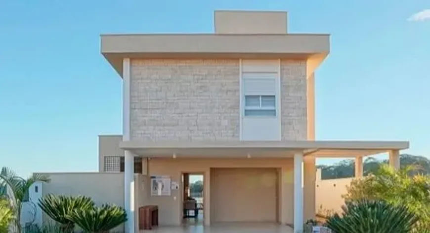 Foto 1 de Casa com 3 Quartos à venda, 166m² em Jardins Marselha, Aparecida de Goiânia