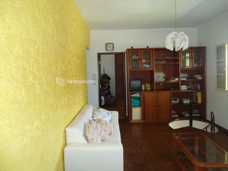 Foto 1 de Casa com 5 Quartos à venda, 90m² em Nossa Senhora da Saude, Belo Horizonte
