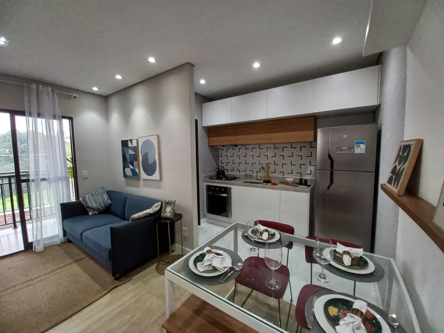 Foto 1 de Apartamento com 2 Quartos à venda, 43m² em Centro, Carapicuíba