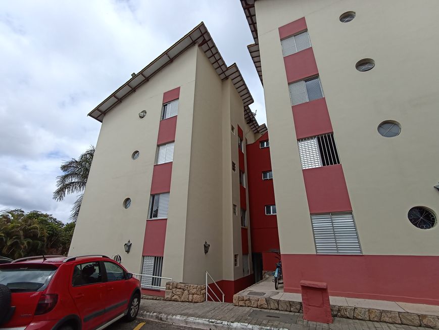 Apartamento na Avenida José Giorgi, 600, Granja Viana em Cotia, por R$  2.350/Mês - Viva Real