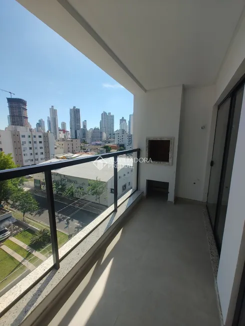 Foto 1 de Apartamento com 2 Quartos à venda, 65m² em Nacoes, Balneário Camboriú