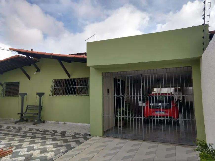 Foto 1 de Casa com 4 Quartos à venda, 214m² em Pitimbu, Natal