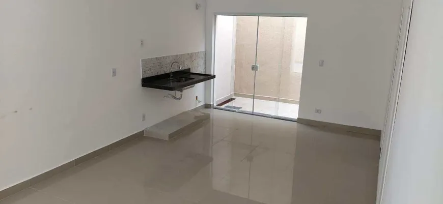 Foto 1 de Casa com 2 Quartos à venda, 90m² em Jardim Virgínia , Guarujá