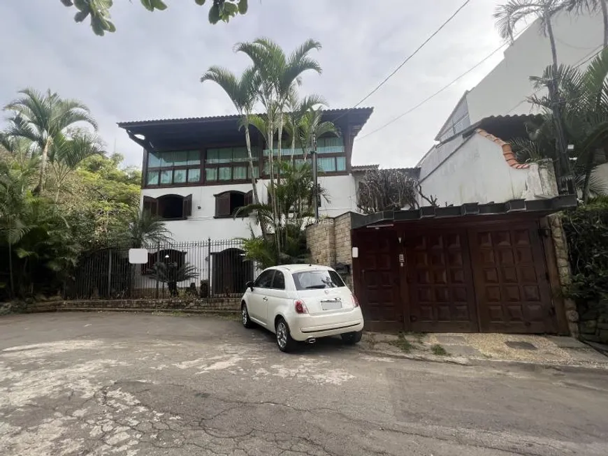 Foto 1 de Casa com 3 Quartos à venda, 338m² em Passos, Juiz de Fora