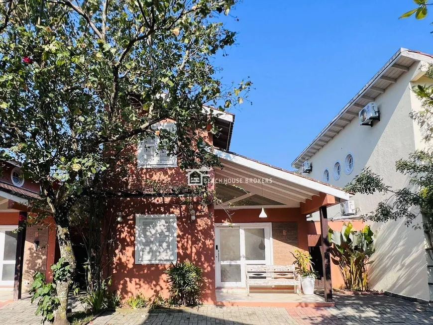 Foto 1 de Casa de Condomínio com 3 Quartos à venda, 107m² em Praia de Camburí, São Sebastião