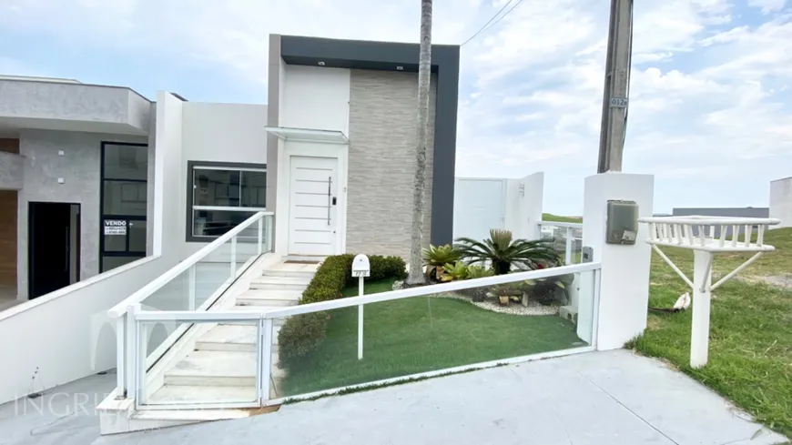 Foto 1 de Casa de Condomínio com 5 Quartos à venda, 262m² em Lagoa, Macaé