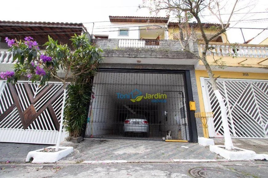 Foto 1 de Sobrado com 4 Quartos à venda, 288m² em Parque Gerassi, Santo André