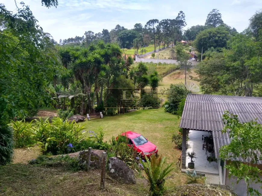 Foto 1 de Fazenda/Sítio com 4 Quartos à venda, 10000m² em Pavão-Canguera, São Roque